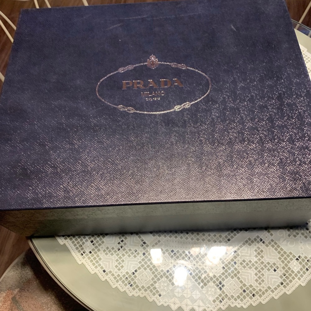Parade Box Large
